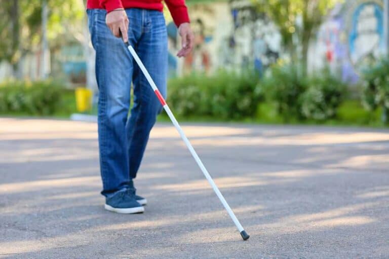 Mini blind injury lawyer